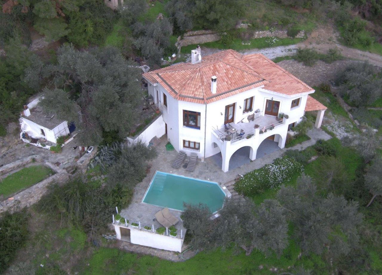 VILLA PLUM  ISLAND  POTTERY  , Exceptional Villa 2-storeys with land , in the area of Karavotsakisma Skopelos